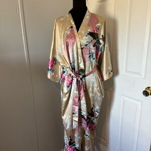 Elegant Floral Kimono Robe